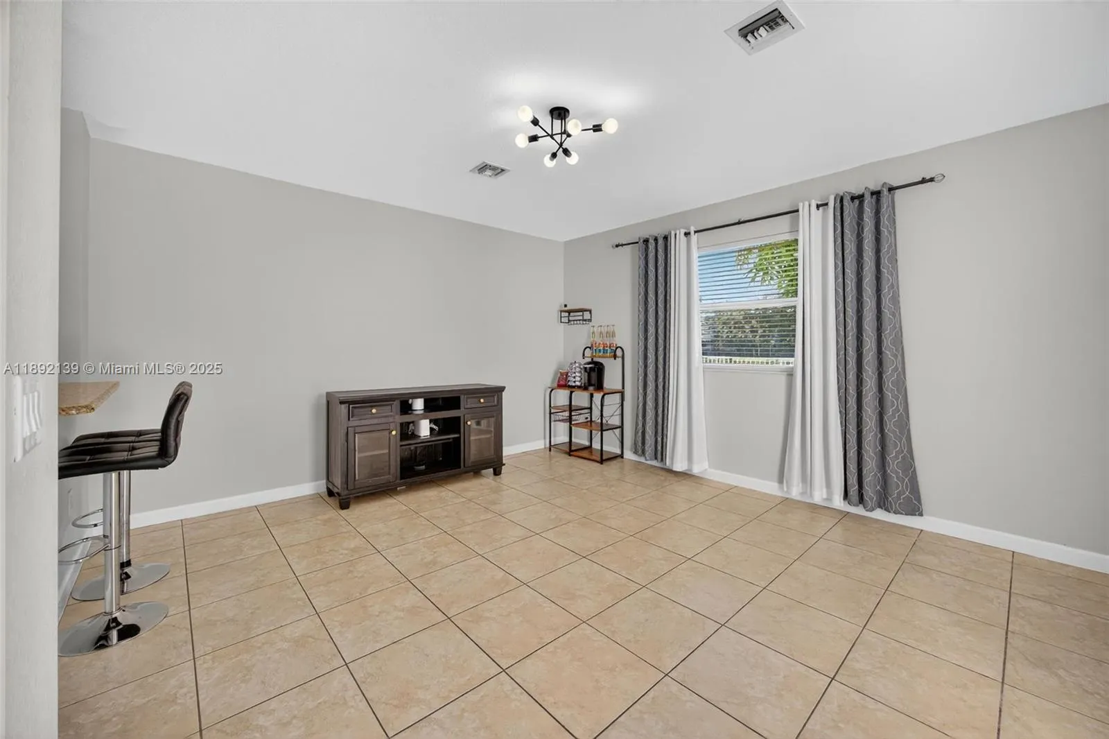 379 NE 25th Ter