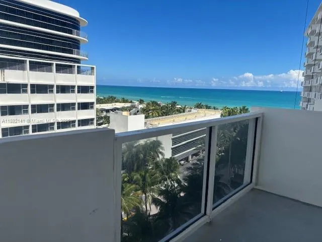 100 Lincoln Rd, #902