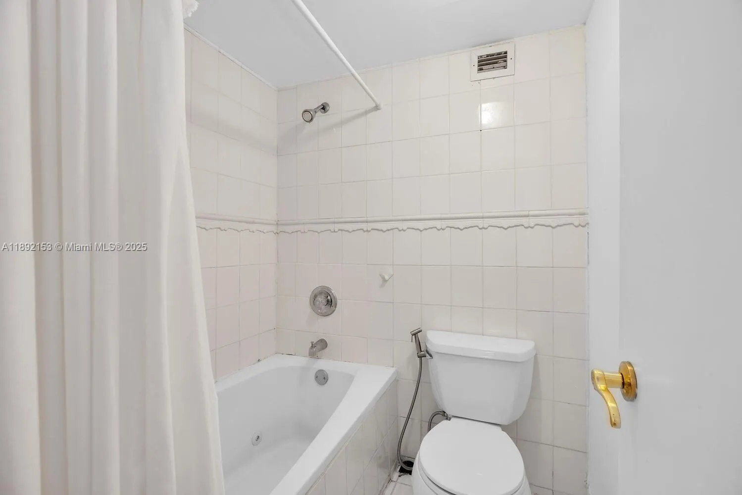 6039 Collins Ave, #311