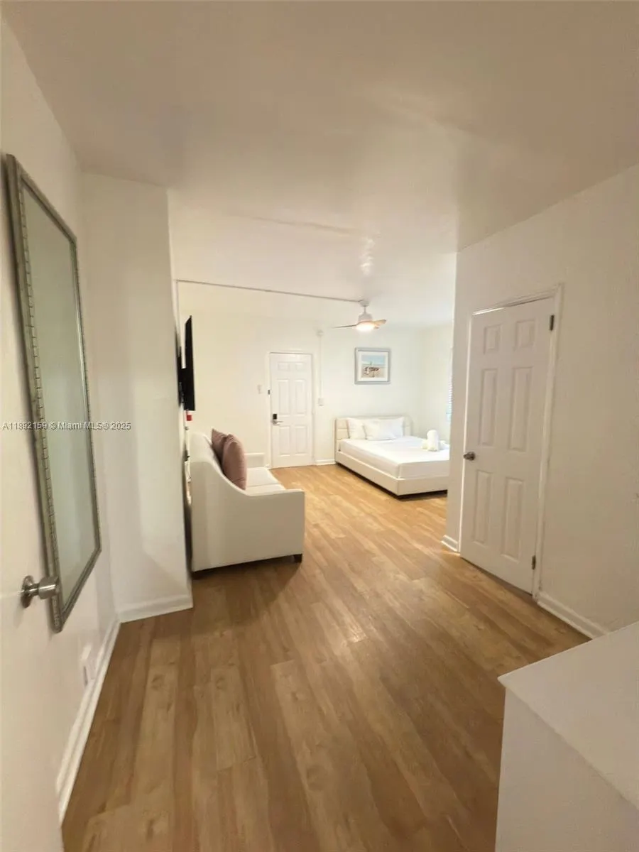 545 Michigan Ave, #3