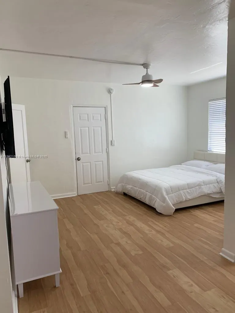 545 Michigan Ave, #3