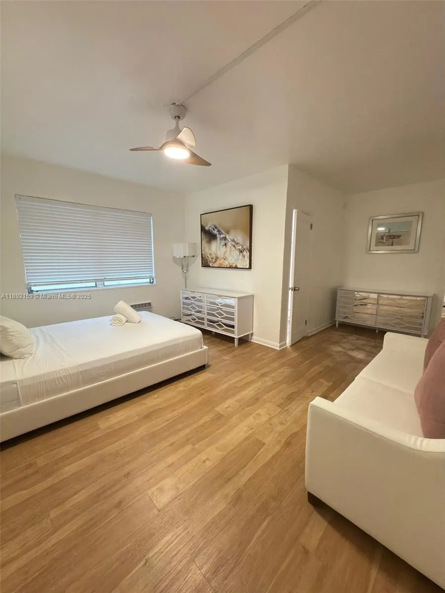 545 Michigan Ave, #3