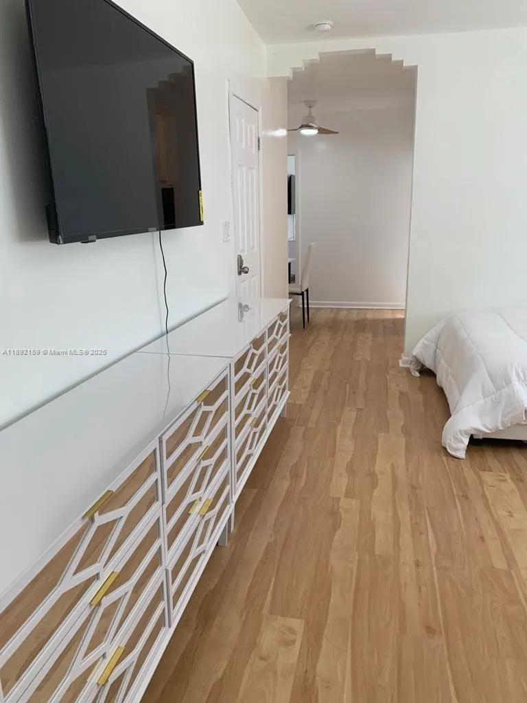 545 Michigan Ave, #3