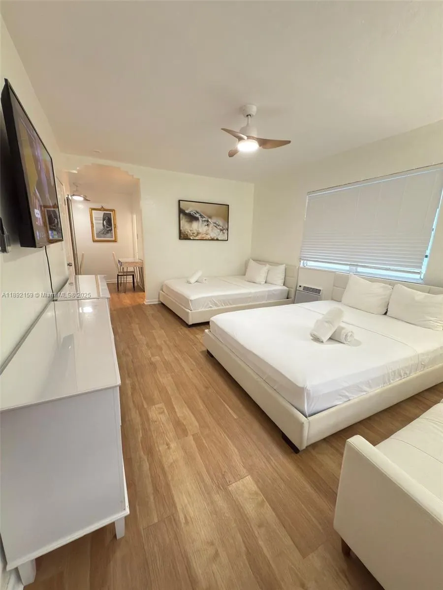 545 Michigan Ave, #3