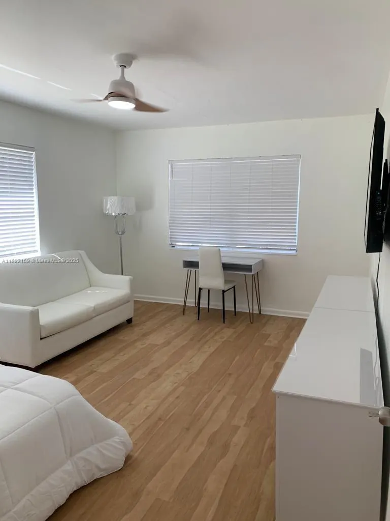 545 Michigan Ave, #3