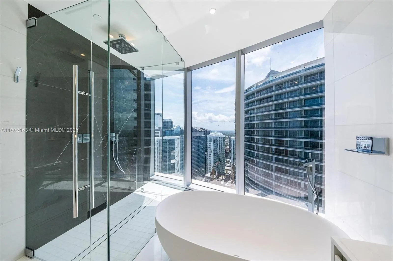 300 Biscayne Boulevard Way, #4507W