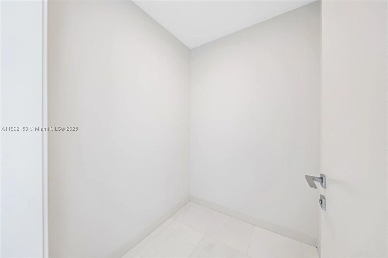 300 Biscayne Boulevard Way, #4507W