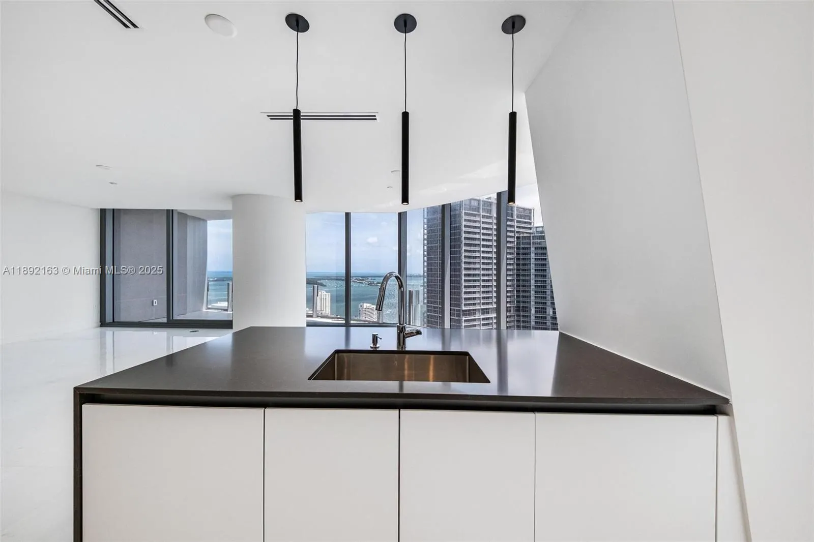 300 Biscayne Boulevard Way, #4507W