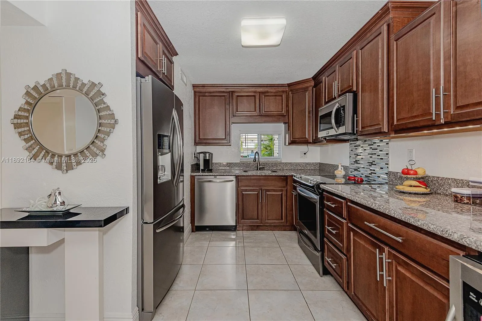 9410 N Hollybrook Lake Dr, #11-109