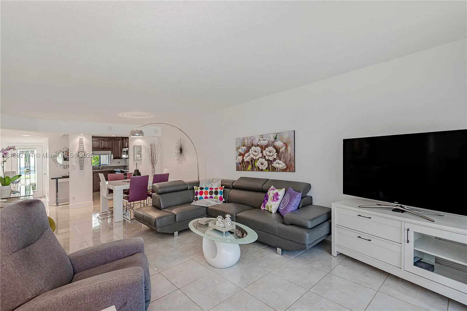 9410 N Hollybrook Lake Dr, #11-109
