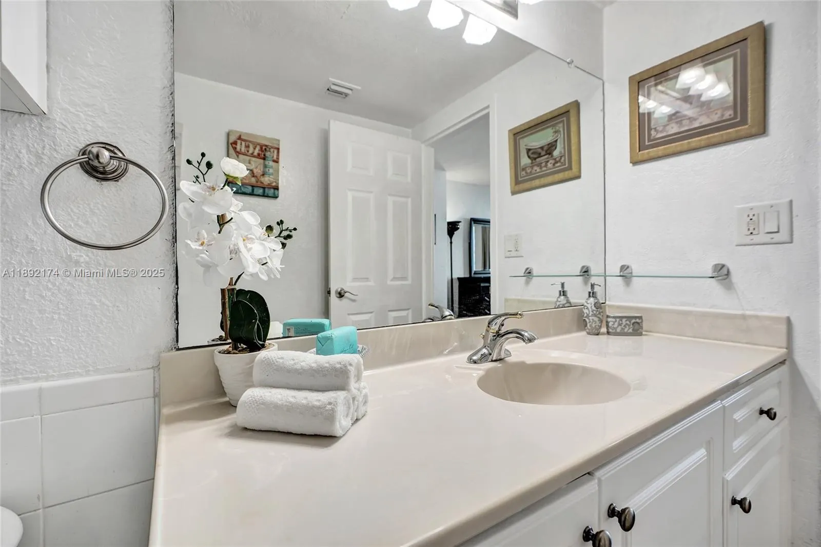 2501 S Ocean Dr, #310 (available Nov 6)