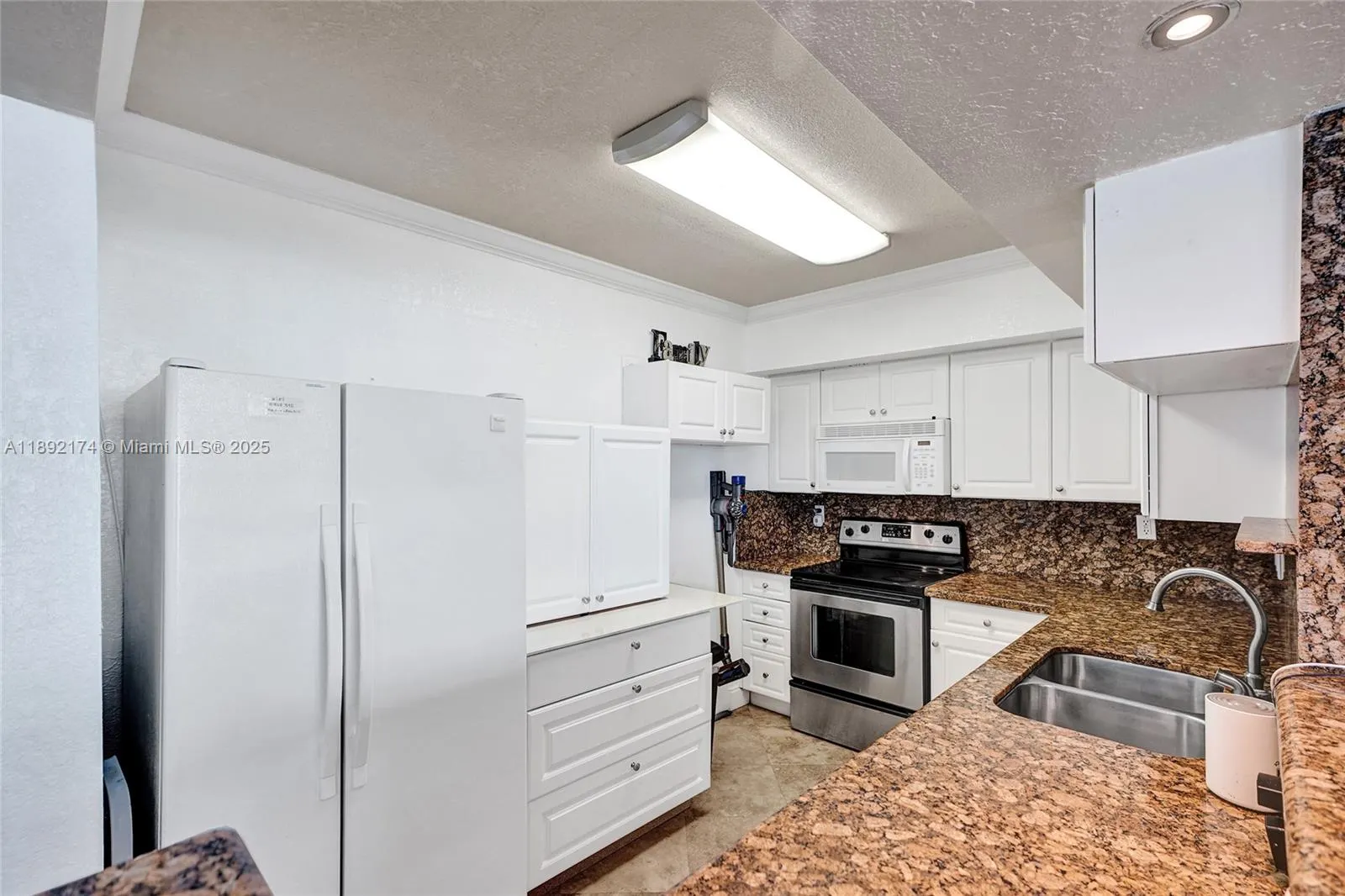 2501 S Ocean Dr, #310 (available Nov 6)