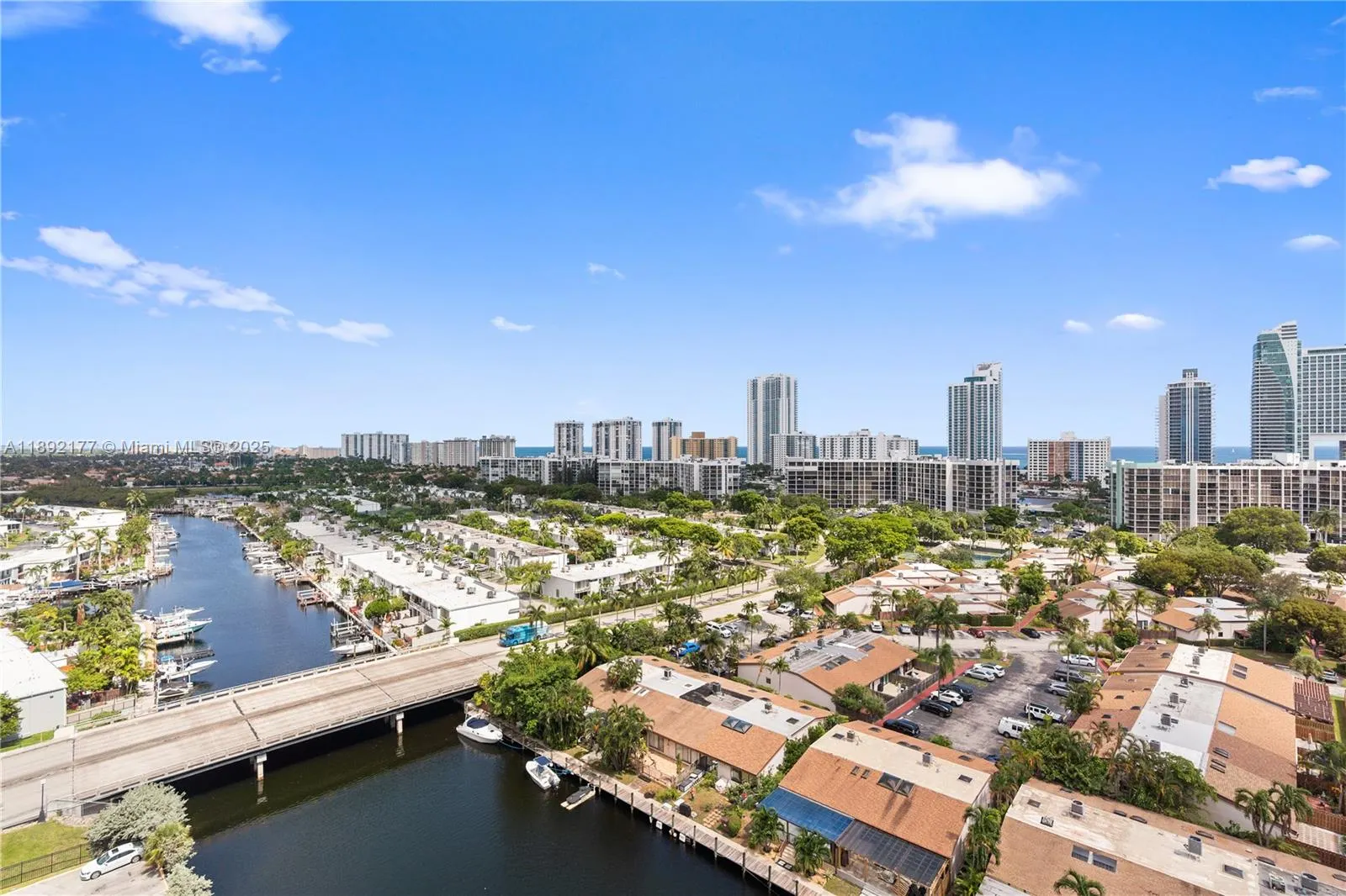 2500 Parkview Dr, #1604