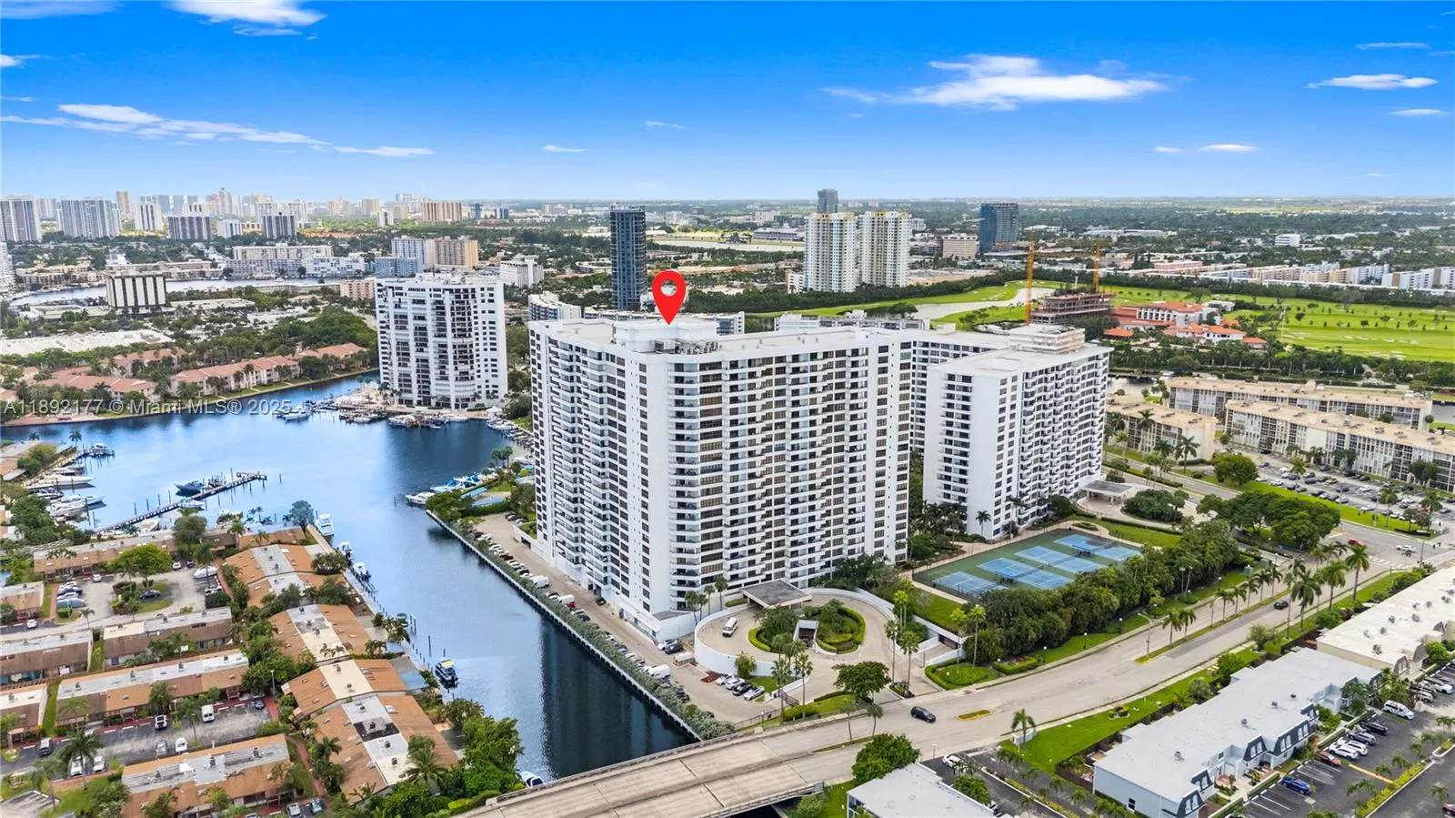 2500 Parkview Dr, #1604