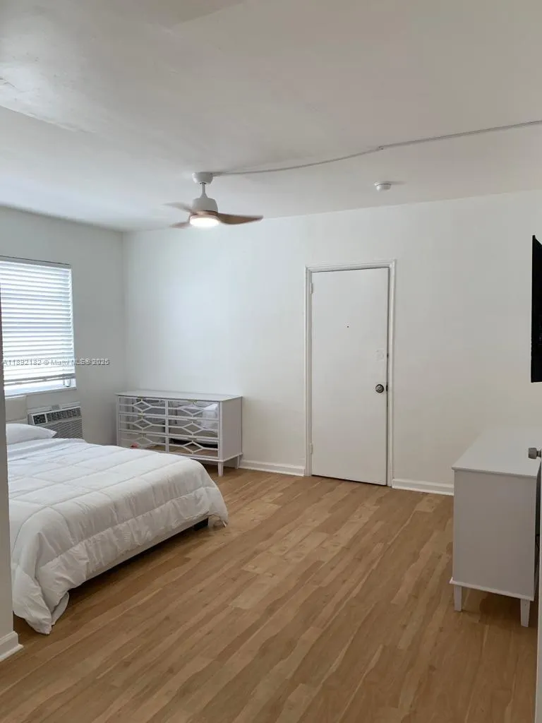 545 Michigan Ave, #4