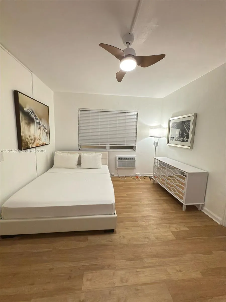 545 Michigan Ave, #4