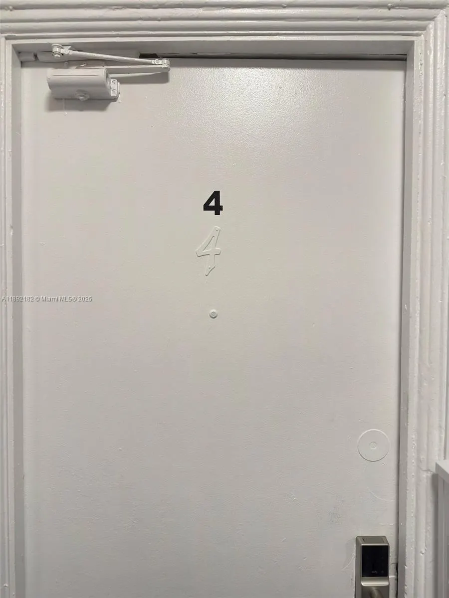 545 Michigan Ave, #4