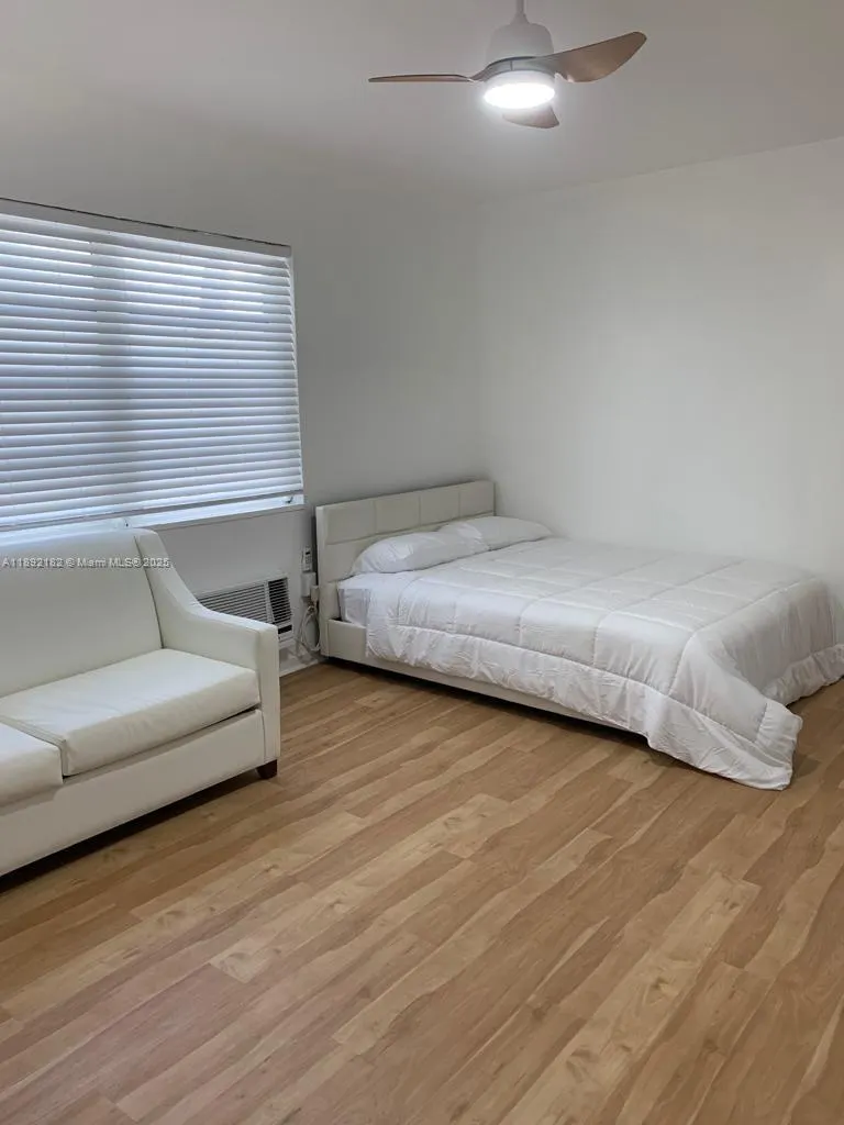 545 Michigan Ave, #4