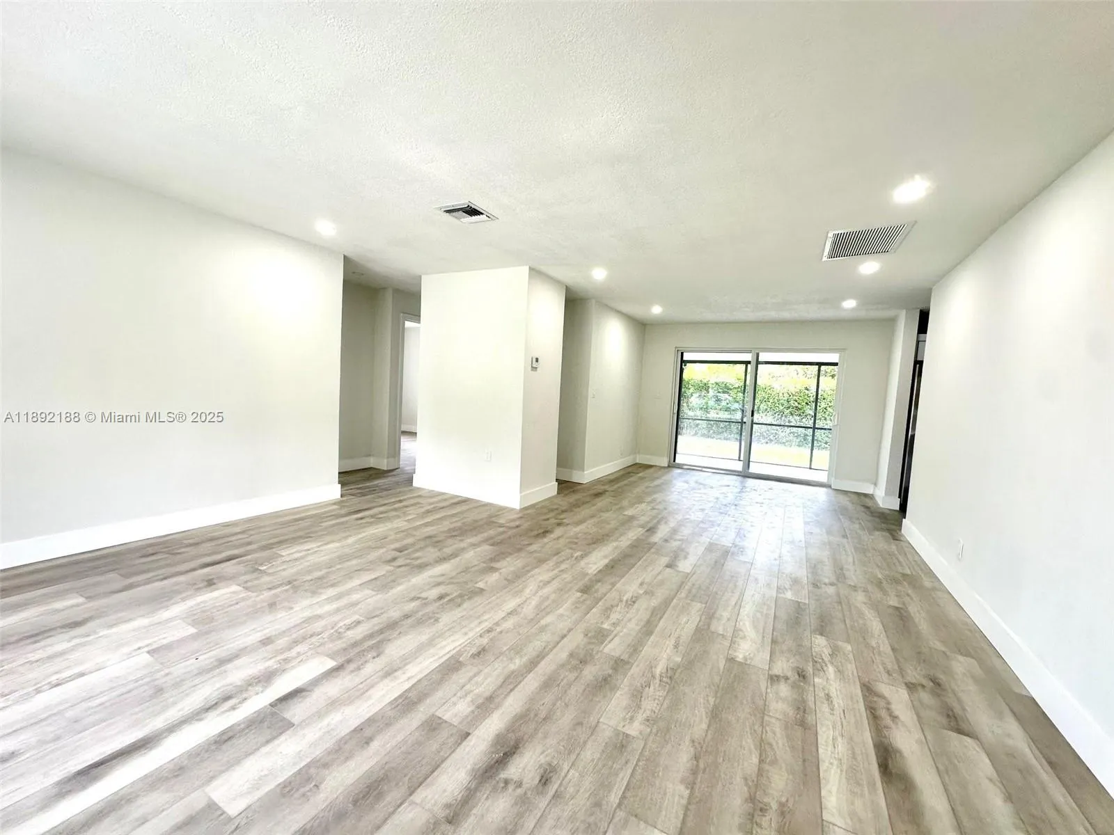 2340 N 69th Way