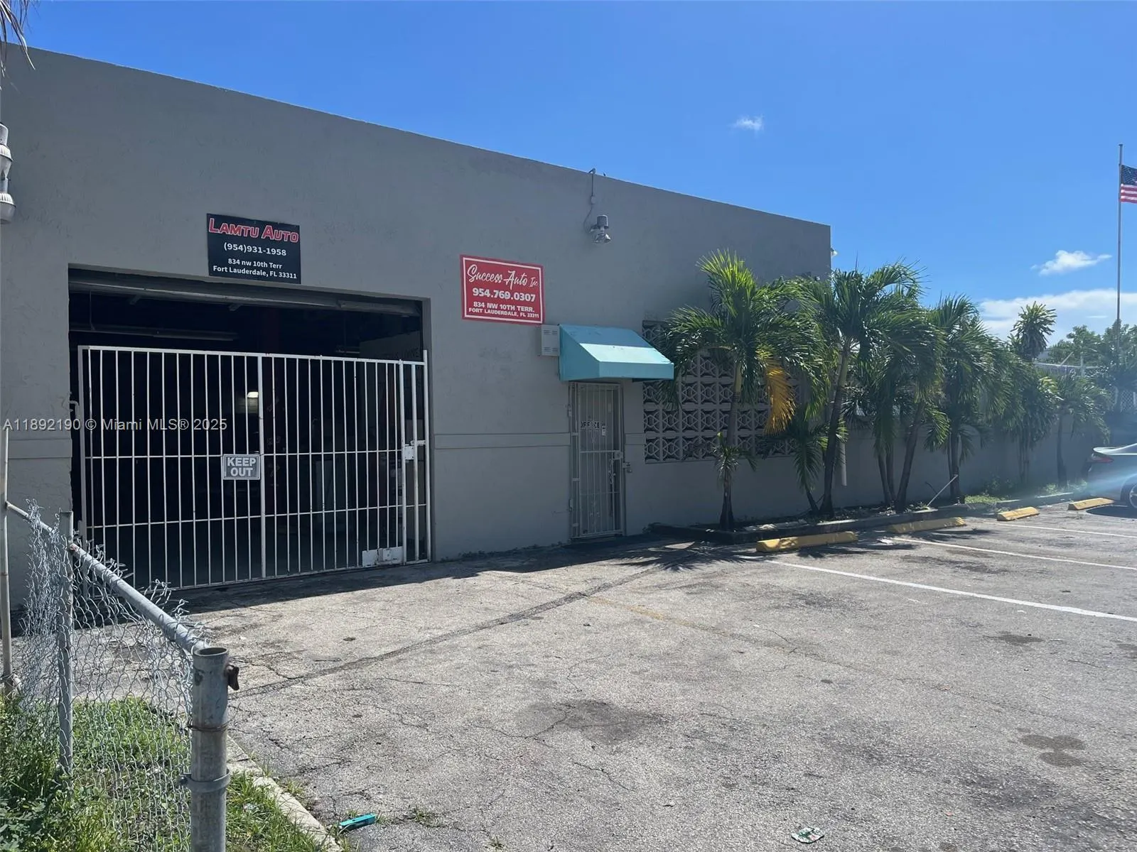 834 NW 10th Ter