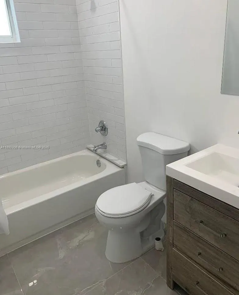655 NW 24th Ave