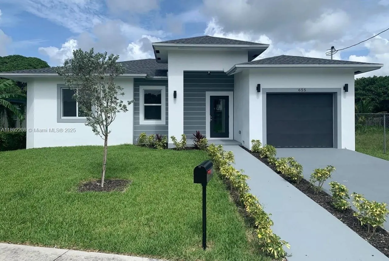 655 NW 24th Ave