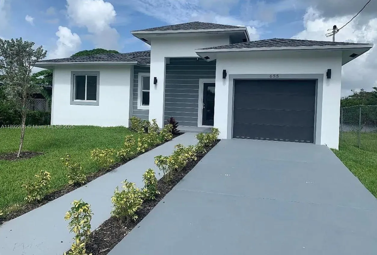 655 NW 24th Ave