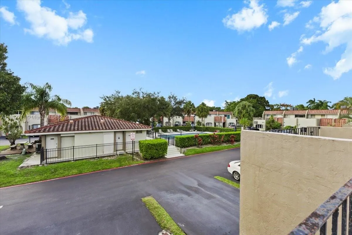 281 Jacaranda Dr, #13