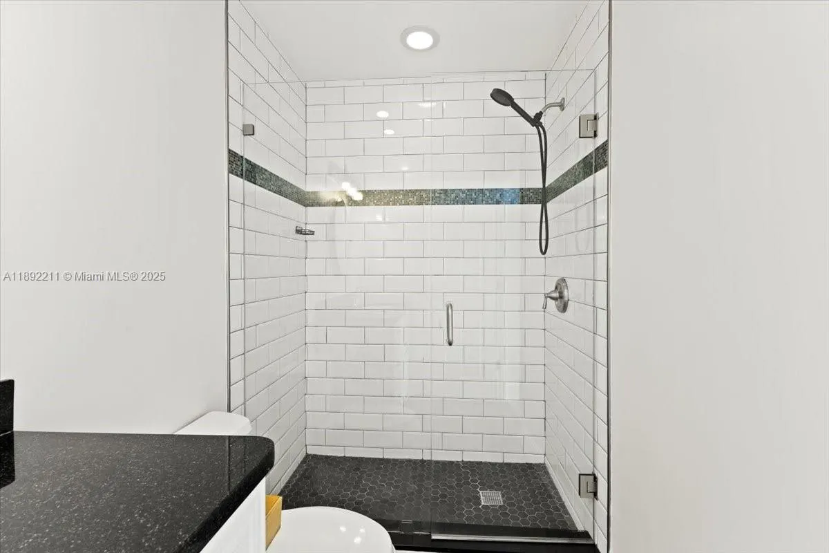 281 Jacaranda Dr, #13