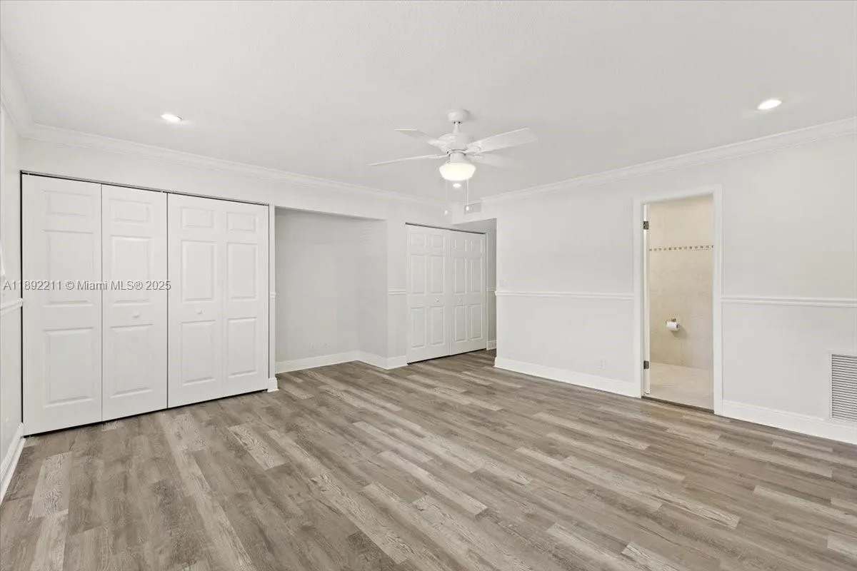 281 Jacaranda Dr, #13