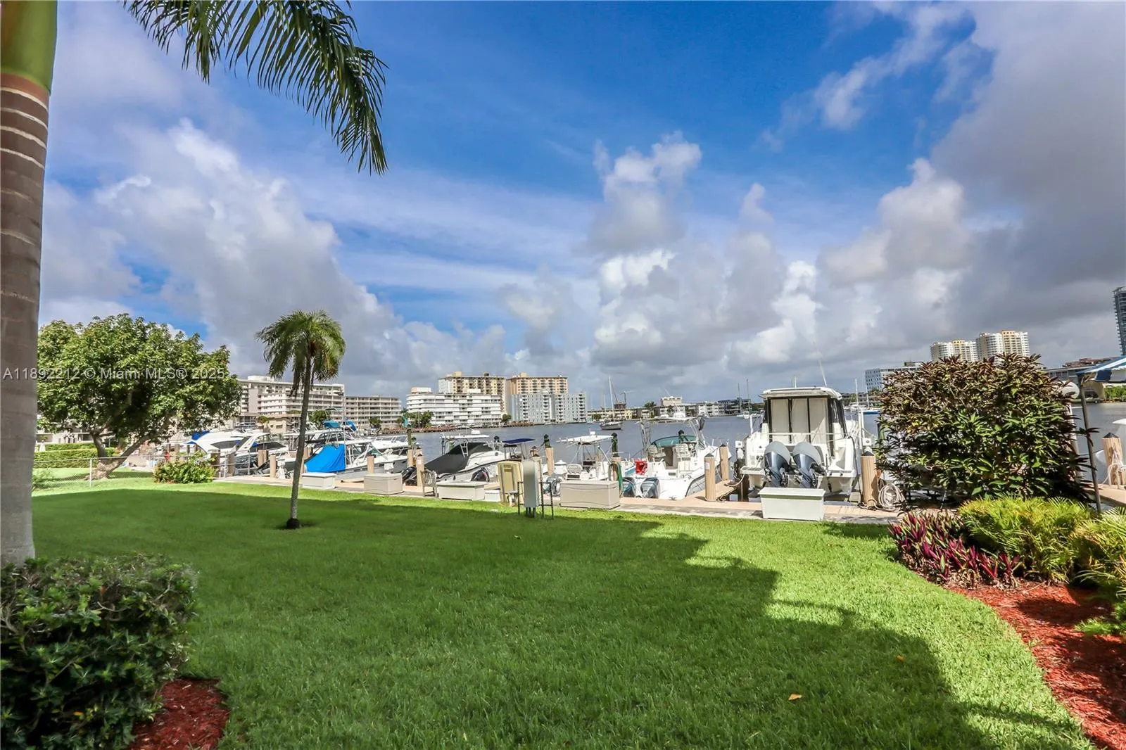 126 Golden Isles Dr, #32A