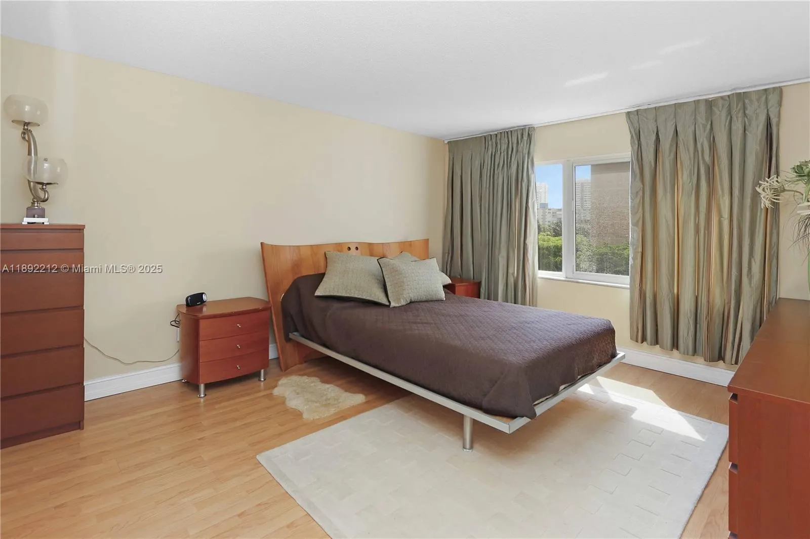 126 Golden Isles Dr, #32A