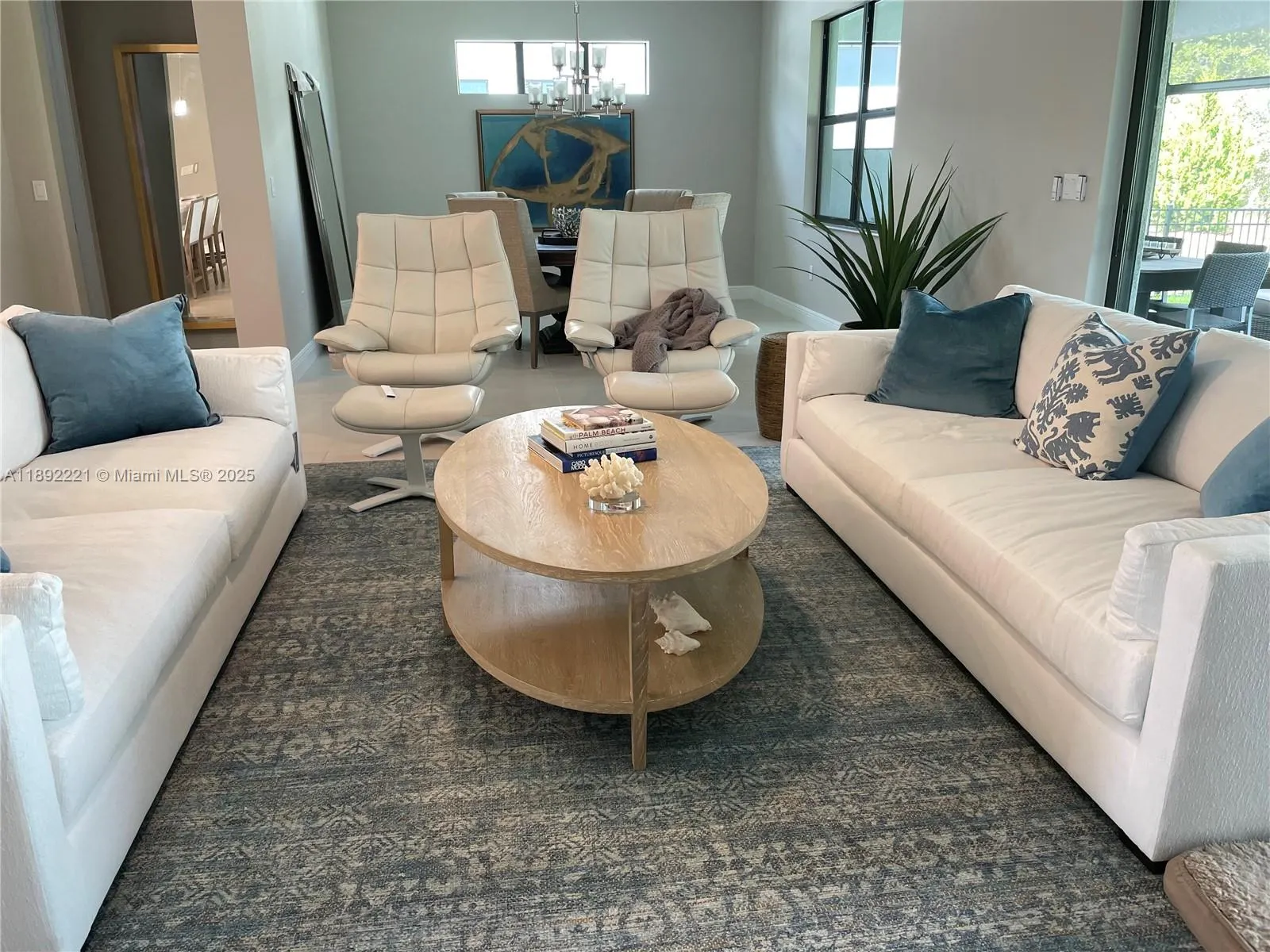 4960 Surfside Circle