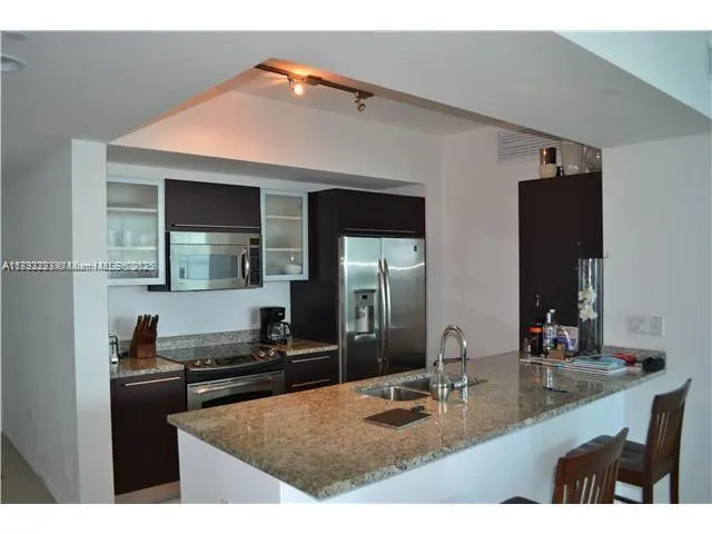 951 Brickell Ave, #3810