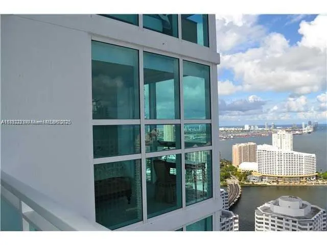 951 Brickell Ave, #3810