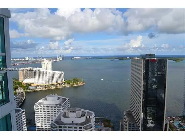 951 Brickell Ave, #3810