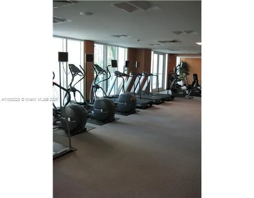 951 Brickell Ave, #3810