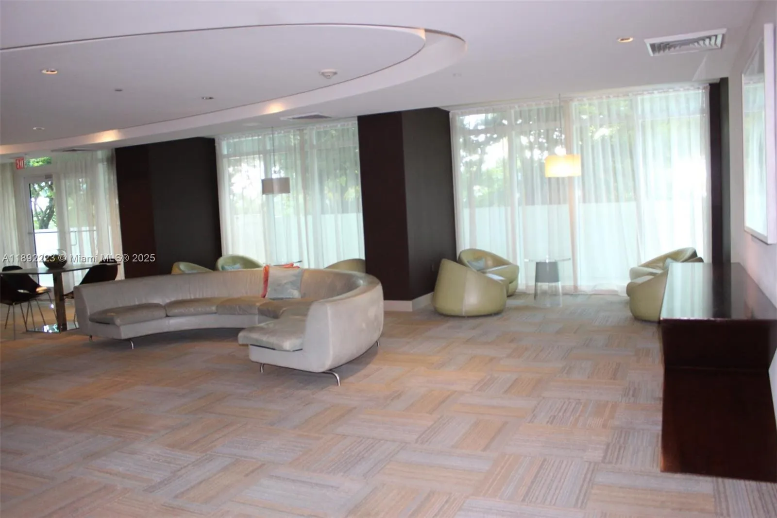951 Brickell Ave, #3810