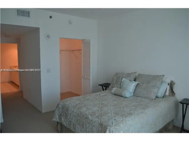 951 Brickell Ave, #3810