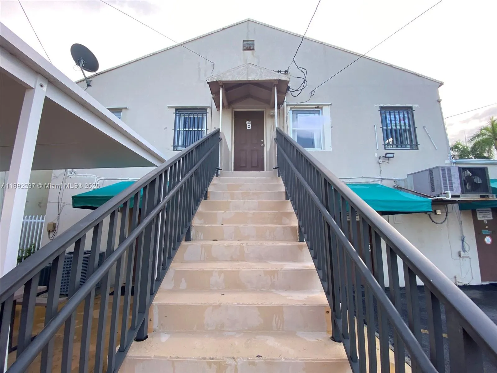 313 N Krome Ave, #B
