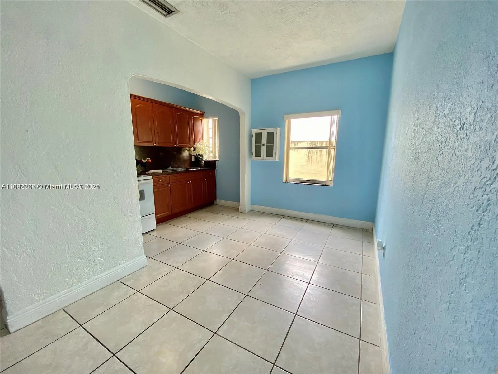 313 N Krome Ave, #B