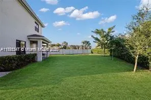4105 SW 173rd Ave