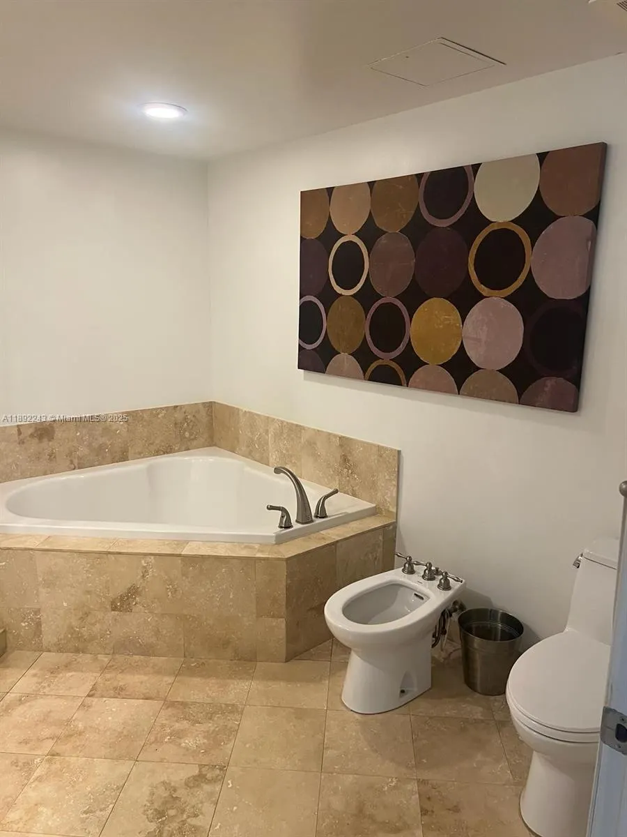 1755 E Hallandale Beach Blvd, #105E