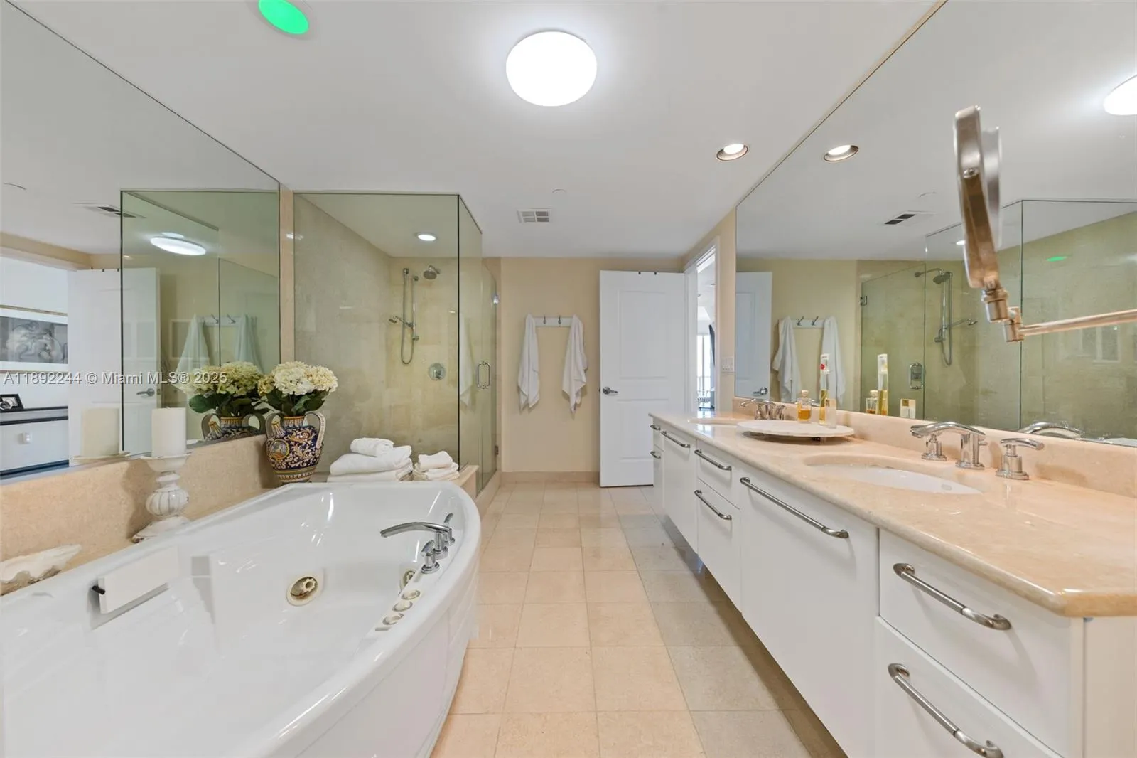 3101 S Ocean Dr, #707