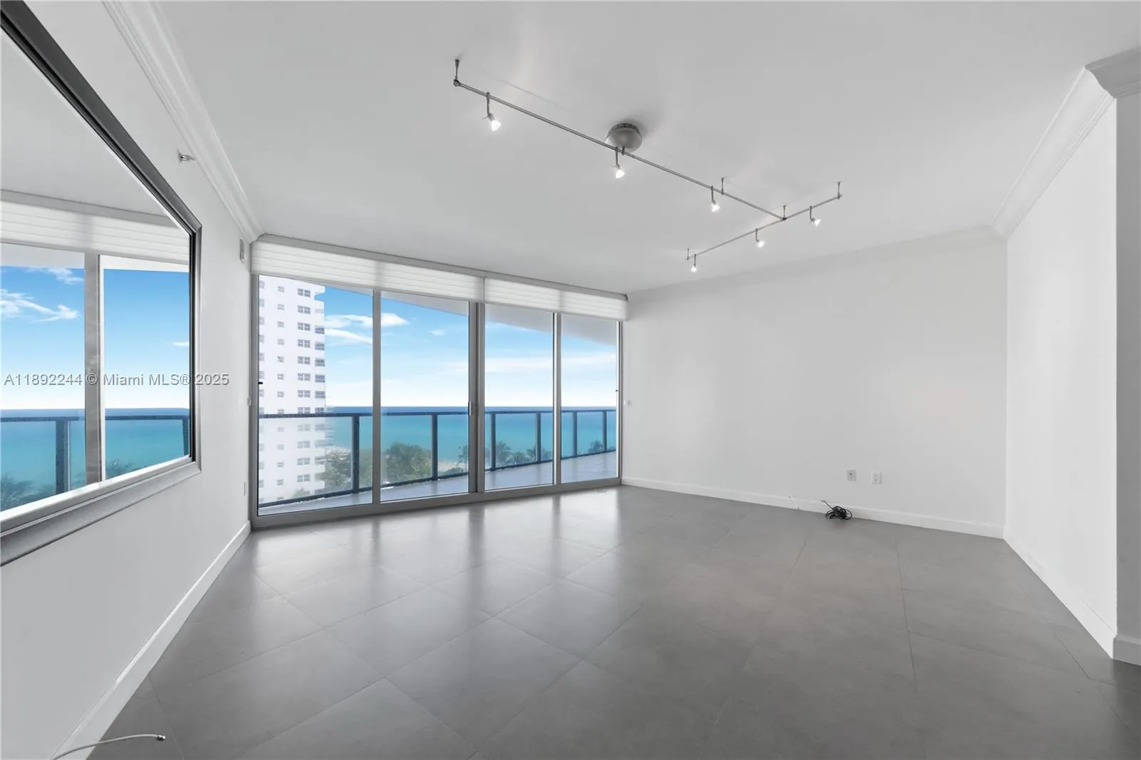 3101 S Ocean Dr, #707