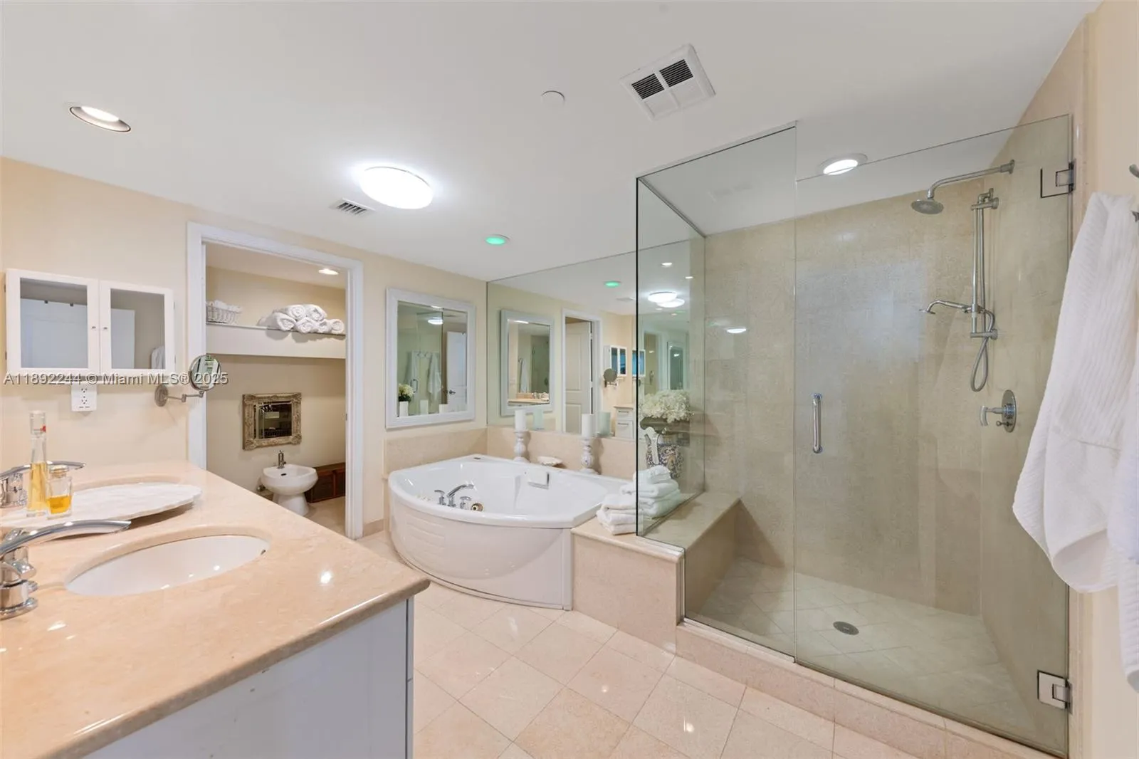 3101 S Ocean Dr, #707