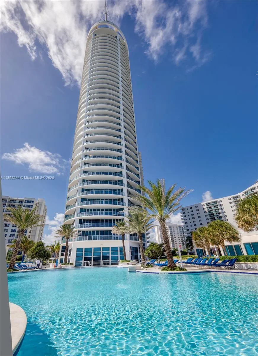 3101 S Ocean Dr, #707
