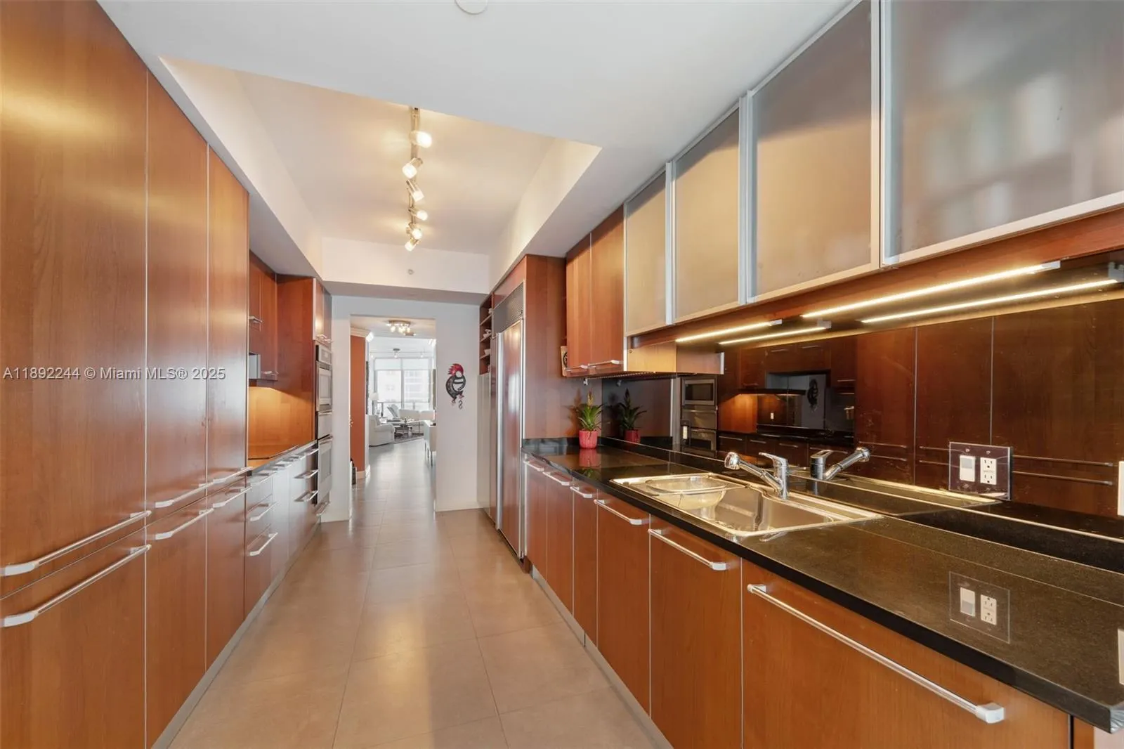 3101 S Ocean Dr, #707