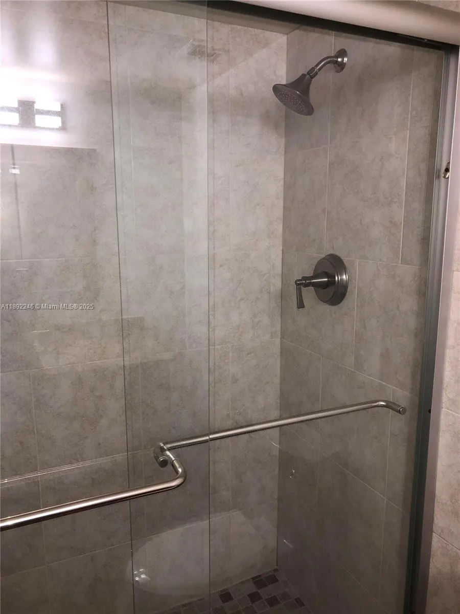 1420 Brickell Bay Dr, #1506D