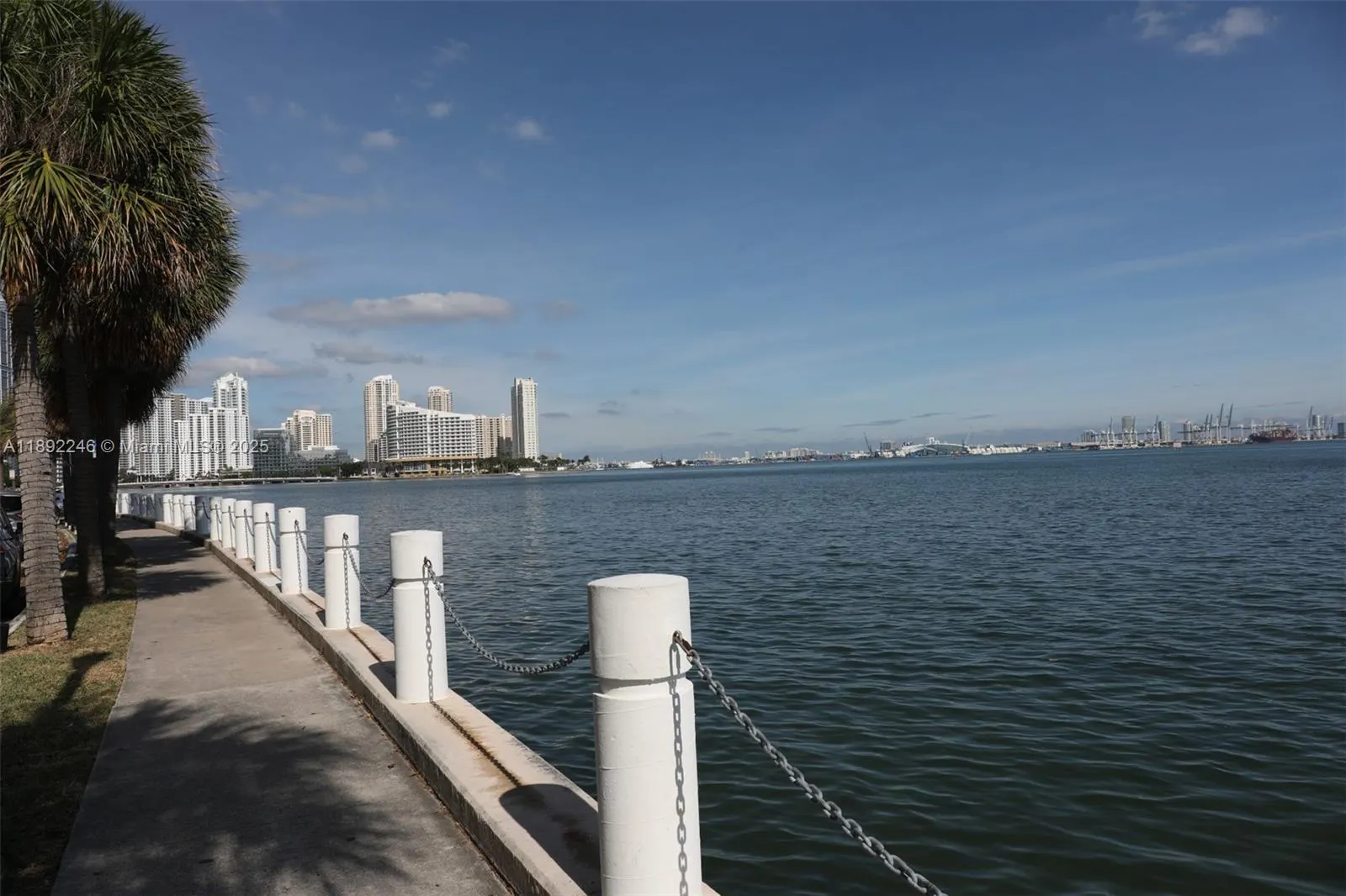 1420 Brickell Bay Dr, #1506D